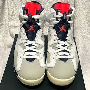 Retro Jordan 6. Size 10. In like new condition